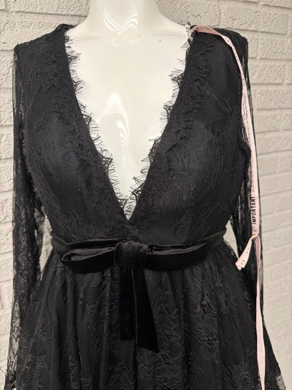 Mac Guggal Women’s Long Sleeve Deep V Black Lace Babydoll Dress Size 8 - Picture 8 of 15
